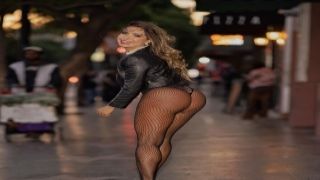 Outdoor blowjob by redhead Vanessa Figueroa