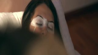 Stylish blonde harlot provides blowjob and experiences on penis