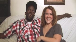 Thirsting for sex kinky blondie tries to win a dick