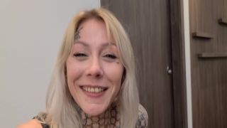 Mischievous hottie Daria Glower seduces one kinky guy and gets her rectum rammed