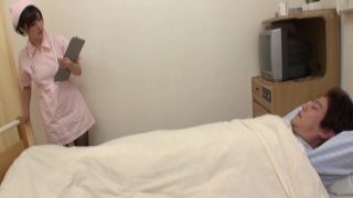 Seductive redhead spreads her legs vast open and delights in fisting