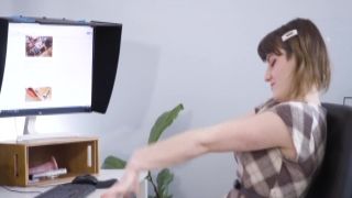Brunette obtains fucked after kicking back massage therapy